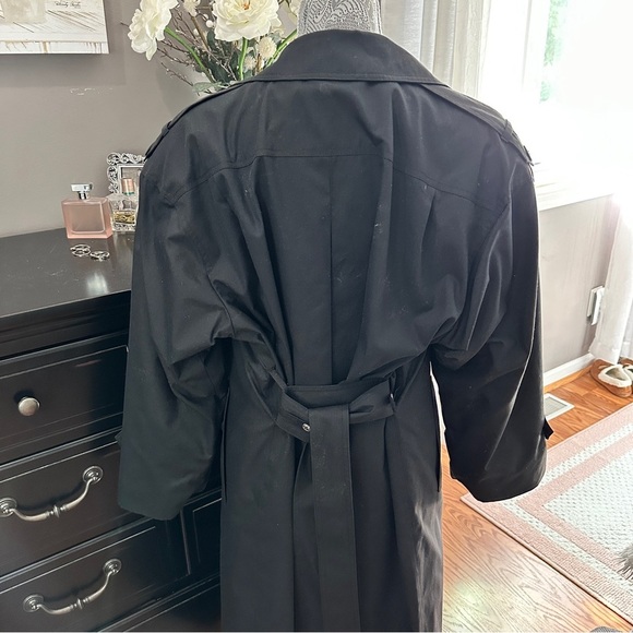 Vintage London Fog Black Trench Coat with Plaid Lining Belted Size 14 Petite - Picture 9 of 15